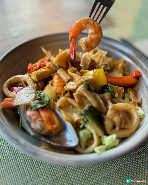 西灣河海濱嘆泰越風情 🌴☀️