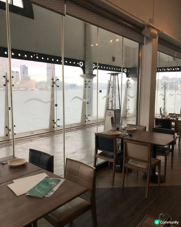 坐擁維多利亞海景的浪漫餐廳