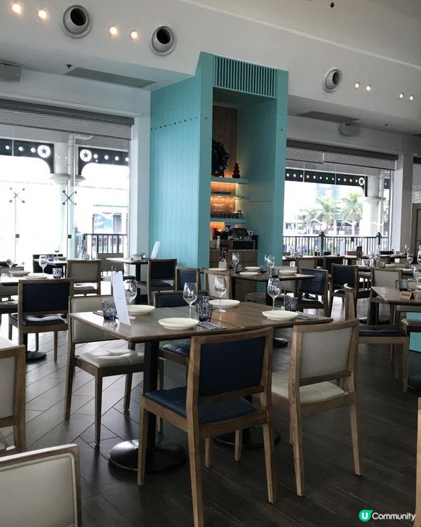 坐擁維多利亞海景的浪漫餐廳