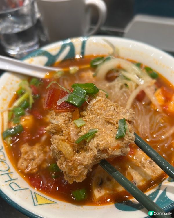 越式蟹雞肉餅湯檬粉，鮮味十足！🦀🐔🍜