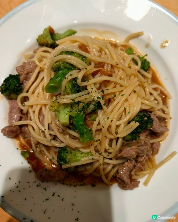 旺角新開薩利亞試食，黑椒牛肉西蘭花意粉$30 好抵食！😋