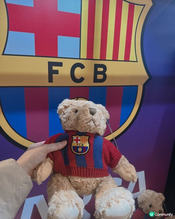 ⚽️ 曼城巴塞隆拿阿根廷波衫，美斯公仔，仲有冠軍獎杯影相打卡