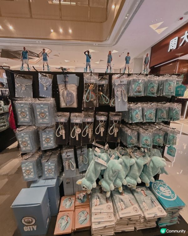 ⚽️ 曼城巴塞隆拿阿根廷波衫，美斯公仔，仲有冠軍獎杯影相打卡