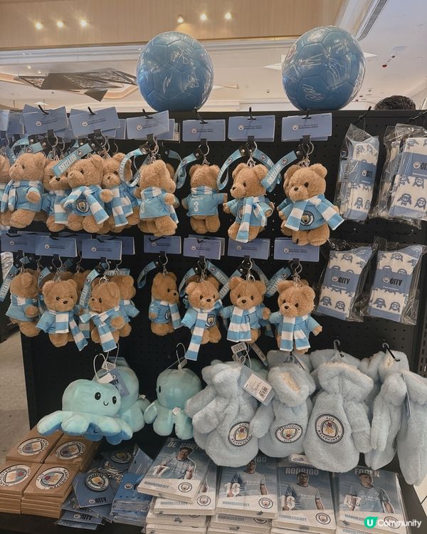 ⚽️ 曼城巴塞隆拿阿根廷波衫，美斯公仔，仲有冠軍獎杯影相打卡