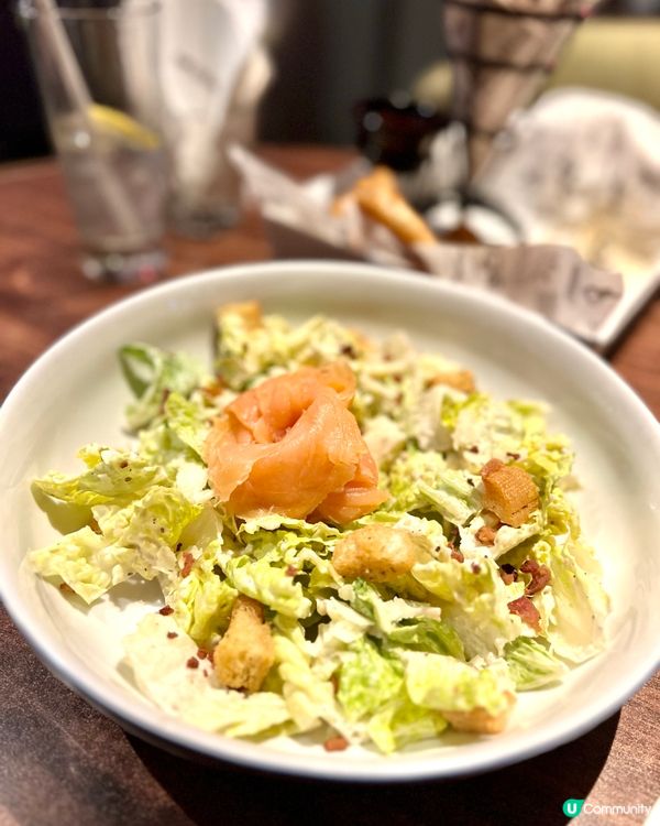 位於旺角朗豪坊❣︎The Sky Bar❣︎係一間西式酒吧餐...