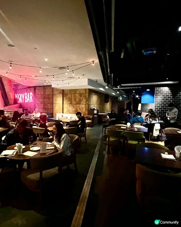 位於旺角朗豪坊❣︎The Sky Bar❣︎係一間西式酒吧餐...