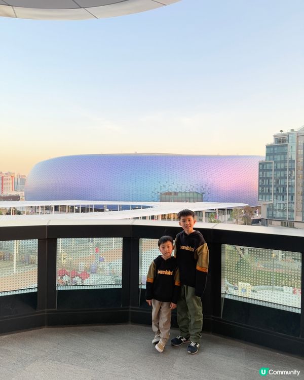 【 一邊品嘗美食,一邊飽覽啟德主場館日夜美景 】