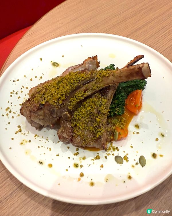 【 一邊品嘗美食,一邊飽覽啟德主場館日夜美景 】