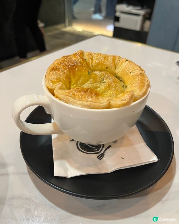 西環堅離地冰室🥩 美國西冷牛扒配黑松露野菌燒汁配意粉