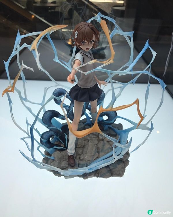 東京漫畫咖啡店內的動漫角色公仔