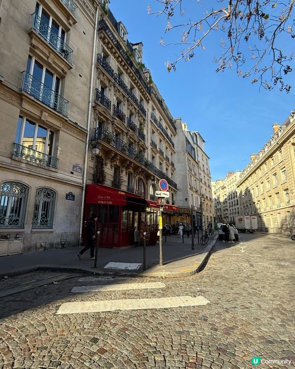 一起來找Emily in Paris吧🇫🇷