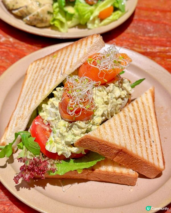 沙漠系採光流線Cafe❤️‍🔥商廈區OL最愛！