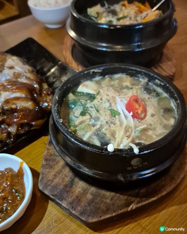 韓國街食到巨量豬手！