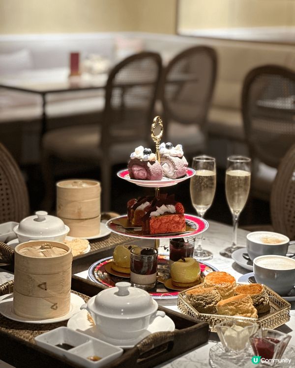 🌟西式甜點以三層架呈上，食物份量偏大，賣相精緻，好適合打卡。...