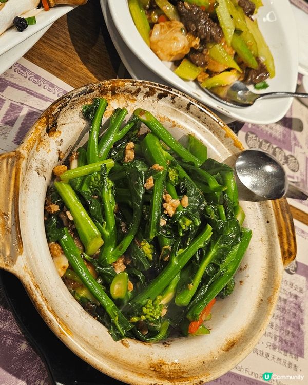 中式菜式 燒鵝好味 香港島 維港酒樓質素唔錯佢哋而家仲有好多...