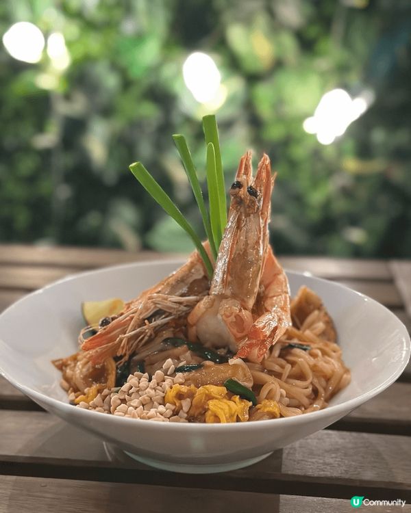 位於旺角The Forest 1樓的泰國餐廳，有戶外花園座位...