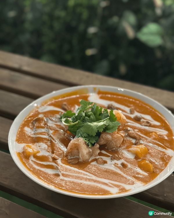 位於旺角The Forest 1樓的泰國餐廳，有戶外花園座位...