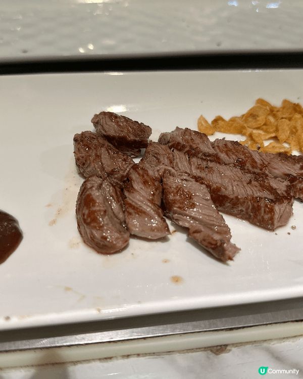 台北之旅必食夏慕尼法式鐵板燒，菲力牛排入口有肉味，由前菜沙律...