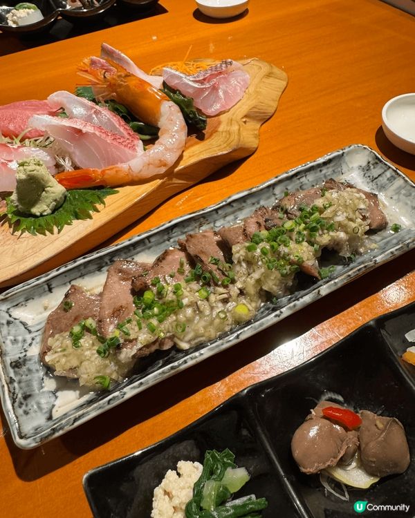 餐廳位於日本民居，佢嘅遊客唔多，全部都係本地人！餐廳靜靜地咁...