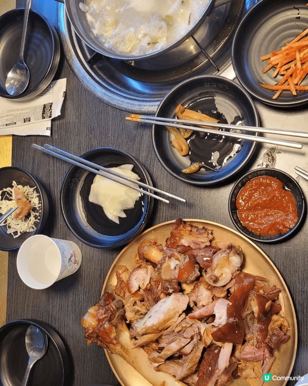 菜乾猪骨煲，韓燒猪墨魚，人參清雞湯飯，雞胸內有糯米飯好飽肚，...