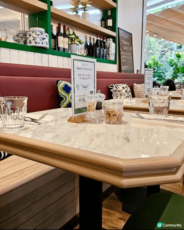 位於西貢清水灣傲瀧豪華住宅區嘅Feather & Bone ...