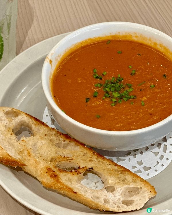 位於西貢清水灣傲瀧豪華住宅區嘅Feather & Bone ...