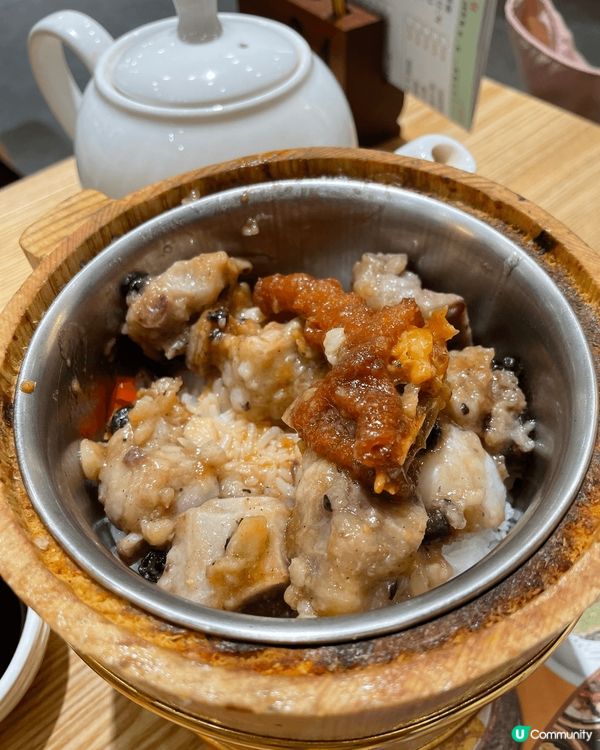 不受時限的點心美食餐廳，茶錢好便宜只需要$5 ，點心選擇又好...