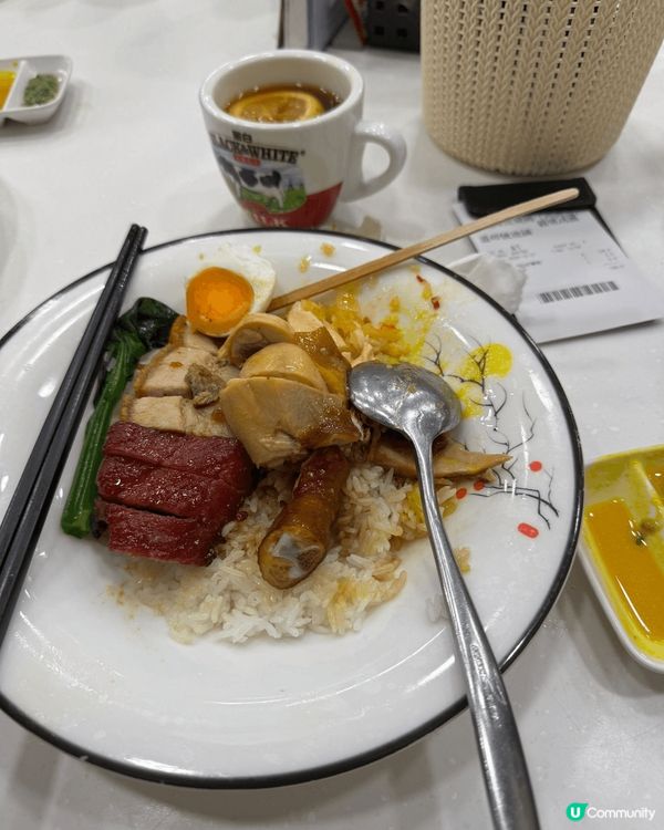 兩張觀塘華記燒鵝叉燒香脆10分好味，後兩幅荃灣名物熱香餅漢堡...