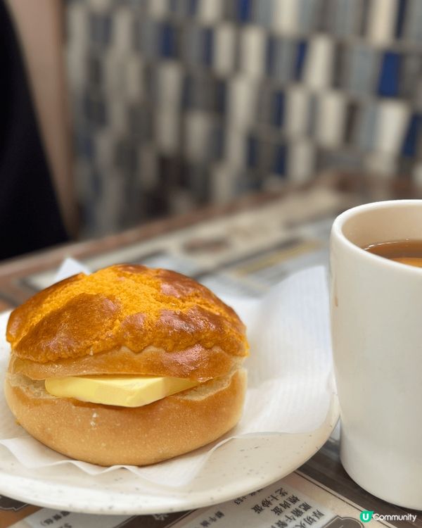 位於跑馬地的祥興咖啡室，以蛋撻最為馳名，佢嘅撻皮入囗酥脆，蛋...