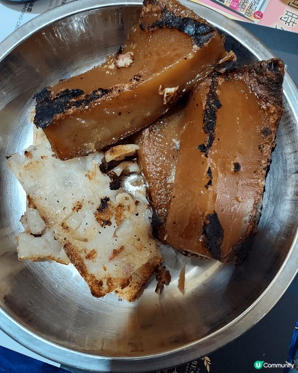 今年試吃鴻福堂鴻運椰糖年糕及金腿瑤柱羅白糕，我煎到燶左，但味...