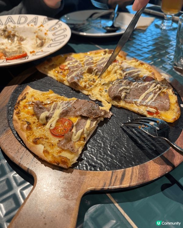 這間的餐廳，以可愛的卡通公仔為主題，創造獨特的用餐體驗。菜單...