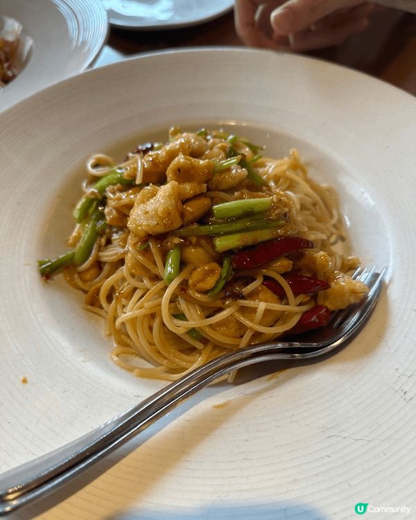 California Pizza Kitchen餐廳環境舒適...