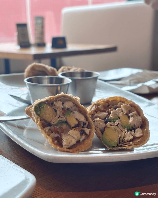 California Pizza Kitchen餐廳環境舒適...