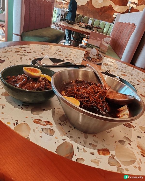 和妹妹去臺北棧慶祝聖誕，食到停唔到口