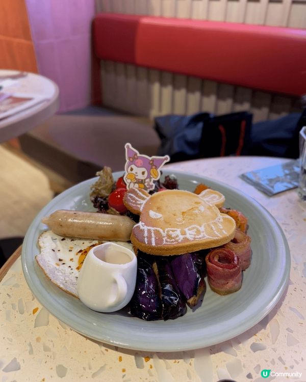 Phi Cafe 推出咗限定KUROMI主題套餐, 野飲賣相...