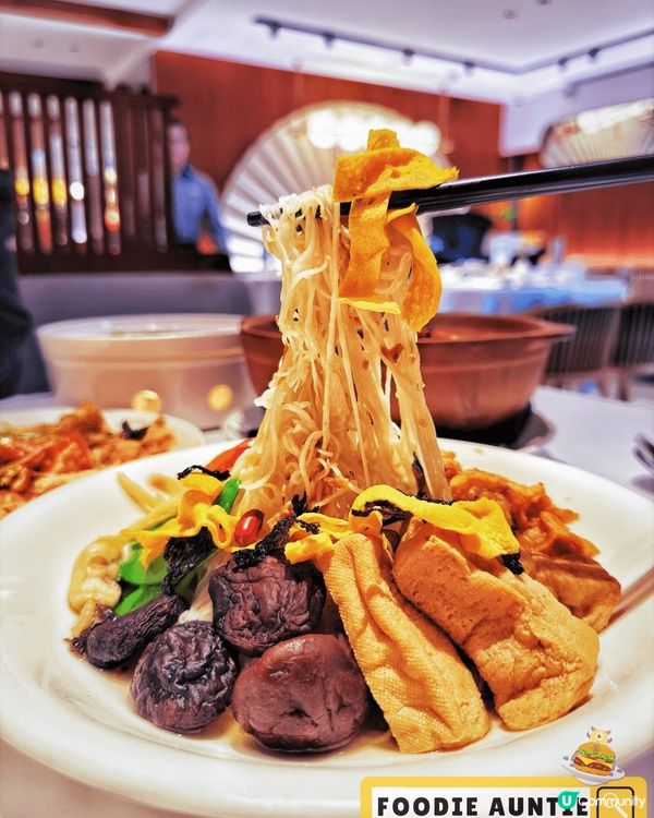 平時盆菜都係外賣返屋企食，好難得見到莆田會有得堂食成個盆菜套...