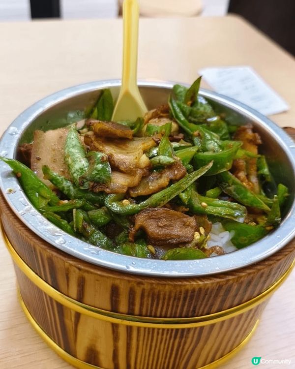 深圳美食，兩個木桶飯，加一個羊腩煲，木桶飯惹味，羊腩煲雖然不...