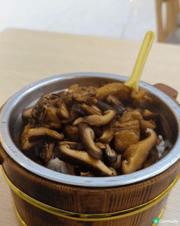 深圳美食，兩個木桶飯，加一個羊腩煲，木桶飯惹味，羊腩煲雖然不...