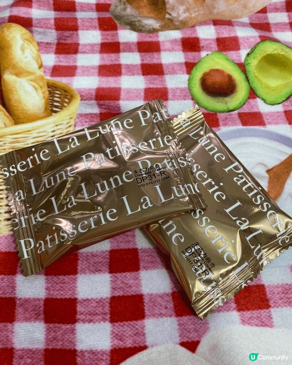 望月嘅朱古力曲奇同埋開心果曲奇，獨立包裝細細份啱晒做下午茶或...