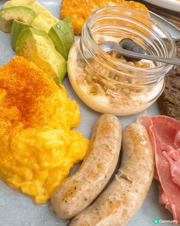 忙完一星期的工作💼假日的慢活節奏🎶去咖啡店嘆杯咖啡再食個Al...