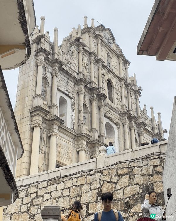 澳門最有代表性的景點大三巴牌坊和議事亭前地，還有每次去澳門必...