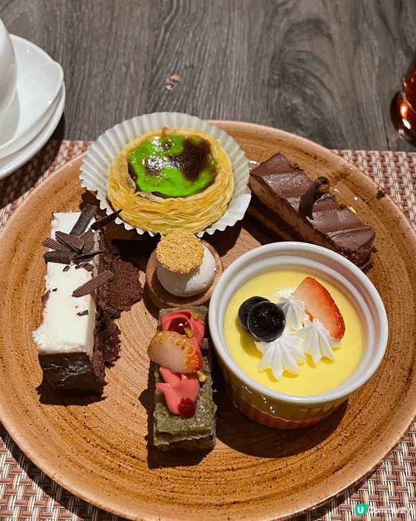 W hotel 自助餐買一送一，可以望住個海食buffet ...