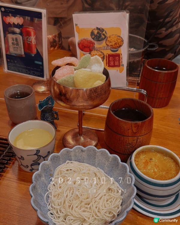 圖一是蟹黃沾面，蟹肉滿滿，量多啖啖蟹黃，好邪惡。圖二是薔紅燒...