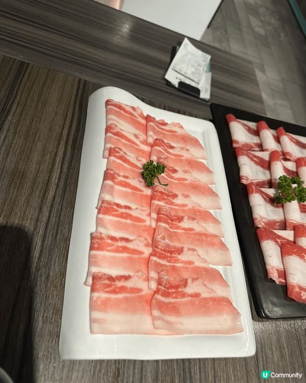 台灣青花驕火鍋，牛肉新鮮，湯底足品，價錢合理，性價比高。因此...