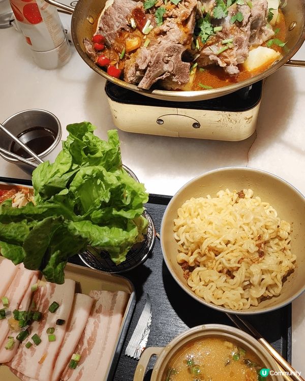 搵食不一定出國或北上，在香港都可以尋找美食，留港消費才是最正