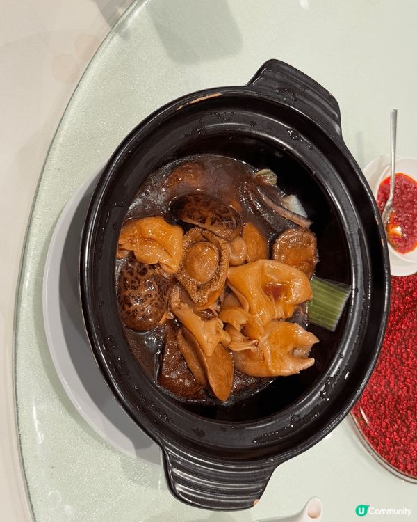 當然要食埋傳統中式菜啦