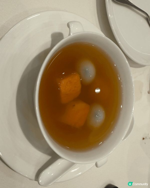 當然要食埋傳統中式菜啦