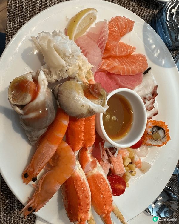 上面第一幅係澳門樂宮曲奇，喺香港都有得買。