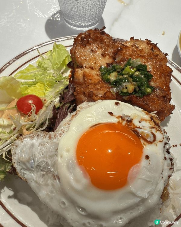 蔥油豬扒飯，春卷， 龍蝦意粉。