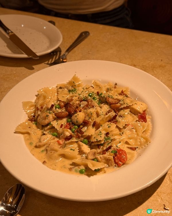 第一次食Cheesecake factory 好鍾意!